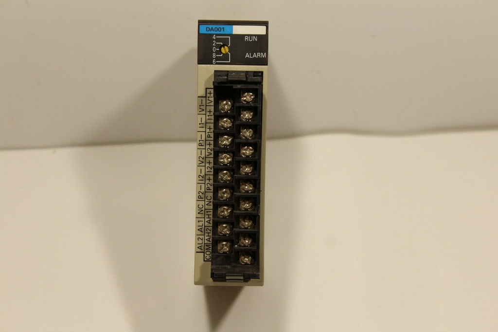 Omron C200H-DA001 D/A Unit